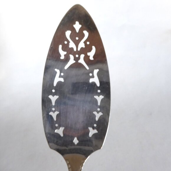 VINTAGE 1929 BERKELEY PATTERN PIERCED SILVER PIE CAKE SERVER - Picture 6 of 9